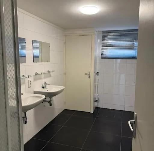 Дом отдыха Expats House 2 *