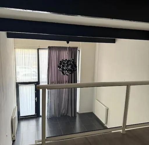 Nyaraló Expats House 2 *